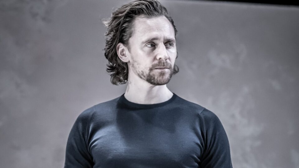 Tom Hiddleston