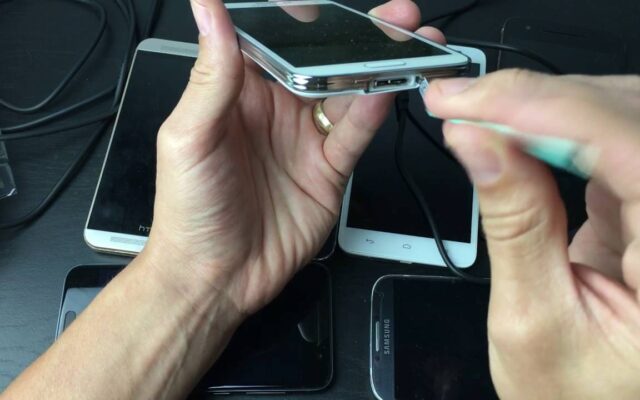 smartphone is charging slowly