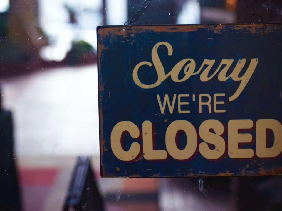 art business closed logo