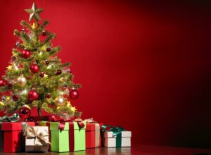 Christmas Tree Ornaments and Holiday Decorations to Try