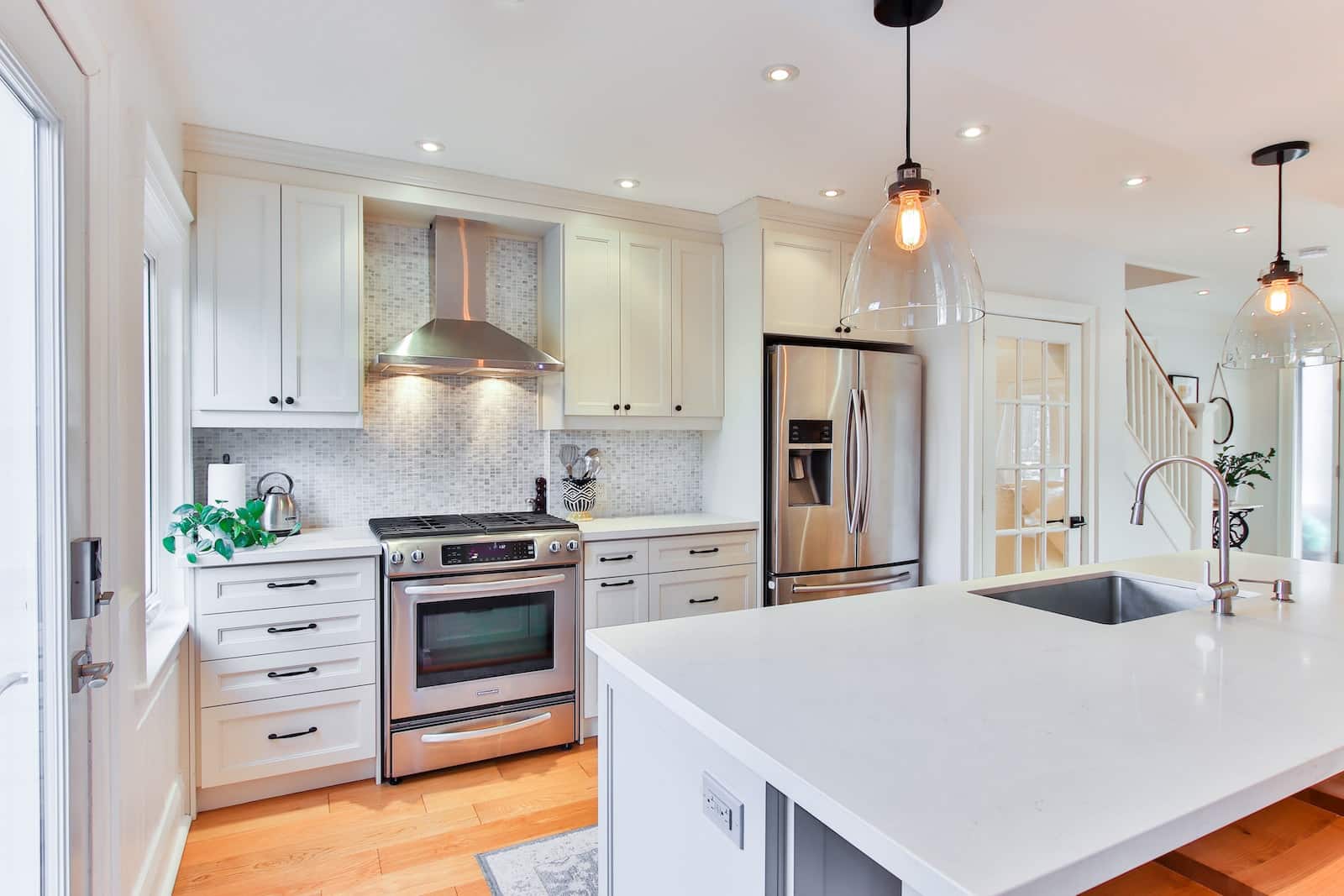 Cleaning Your Kitchen Backsplash