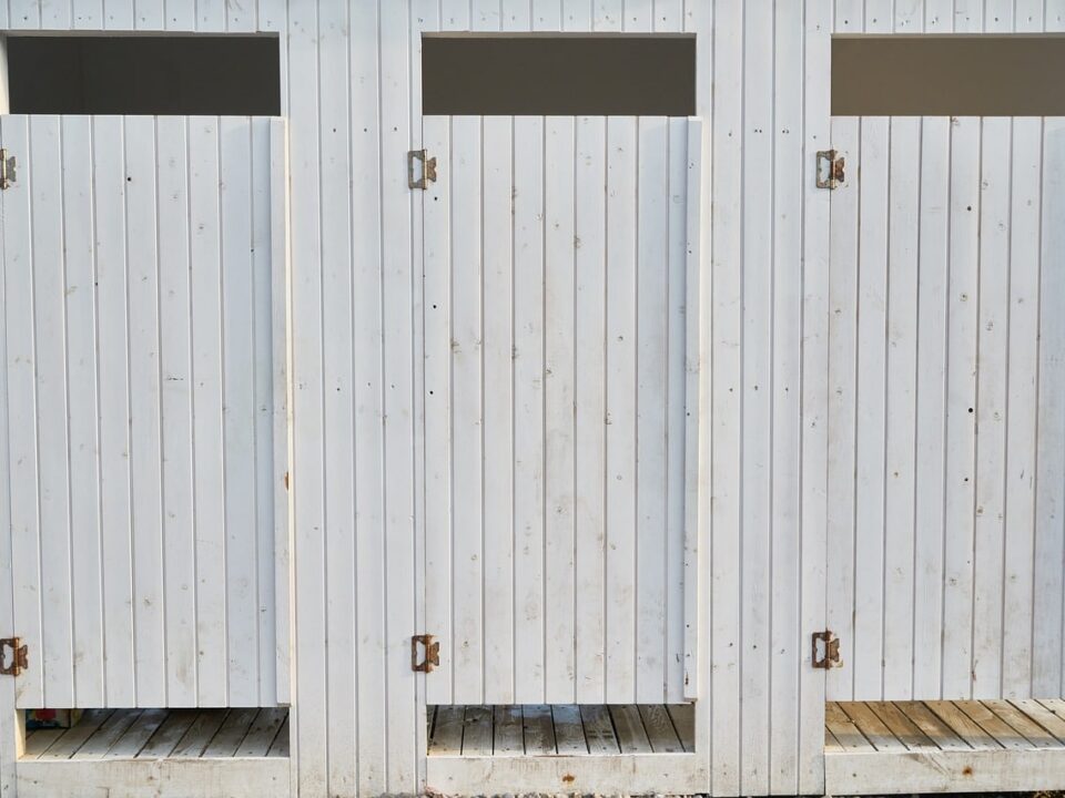 Pros and Cons of a Glass Shower Doors