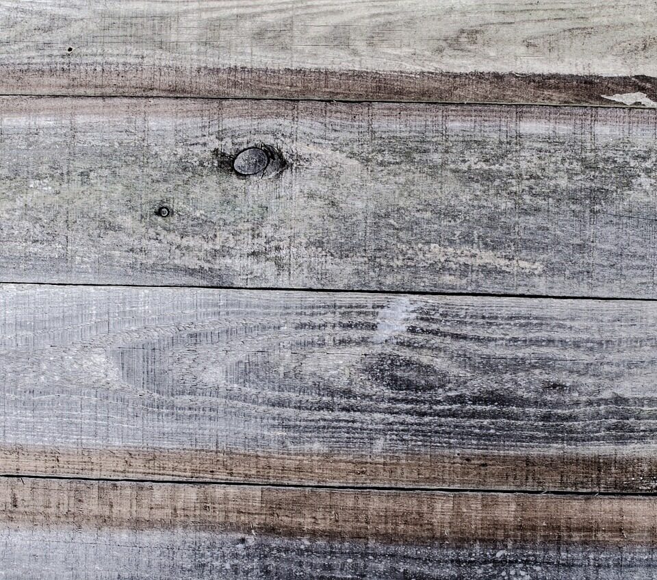 Pros and Cons of Pine Flooring
