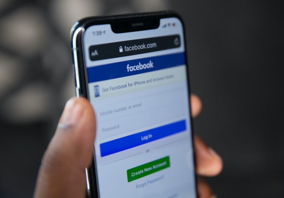 Are Sex Offenders Allowed to Have Facebook