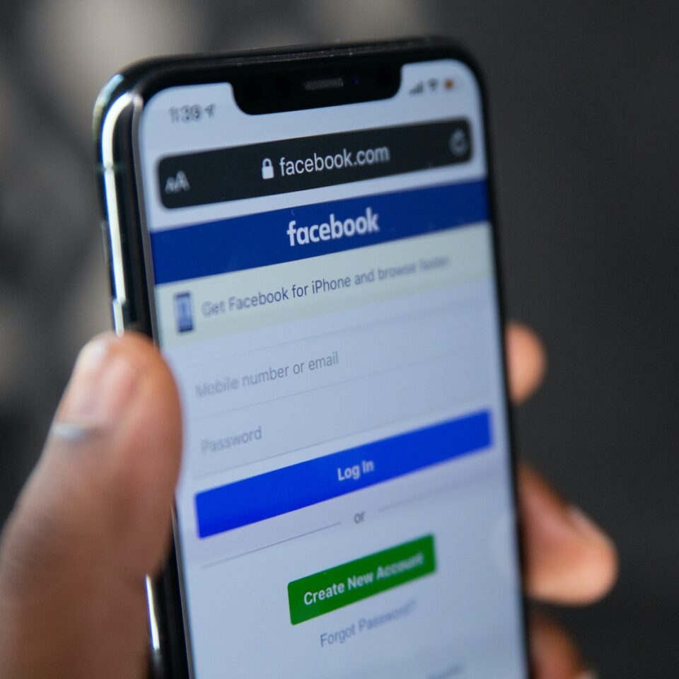 Are Sex Offenders Allowed to Have Facebook